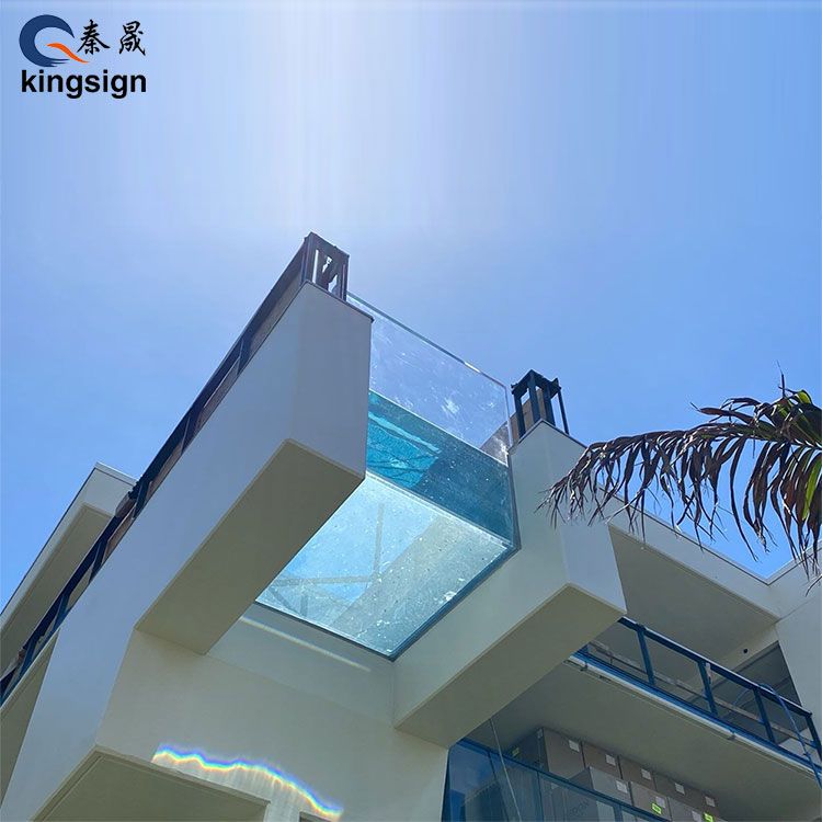 Advantages of suspended acrylic swimming pool